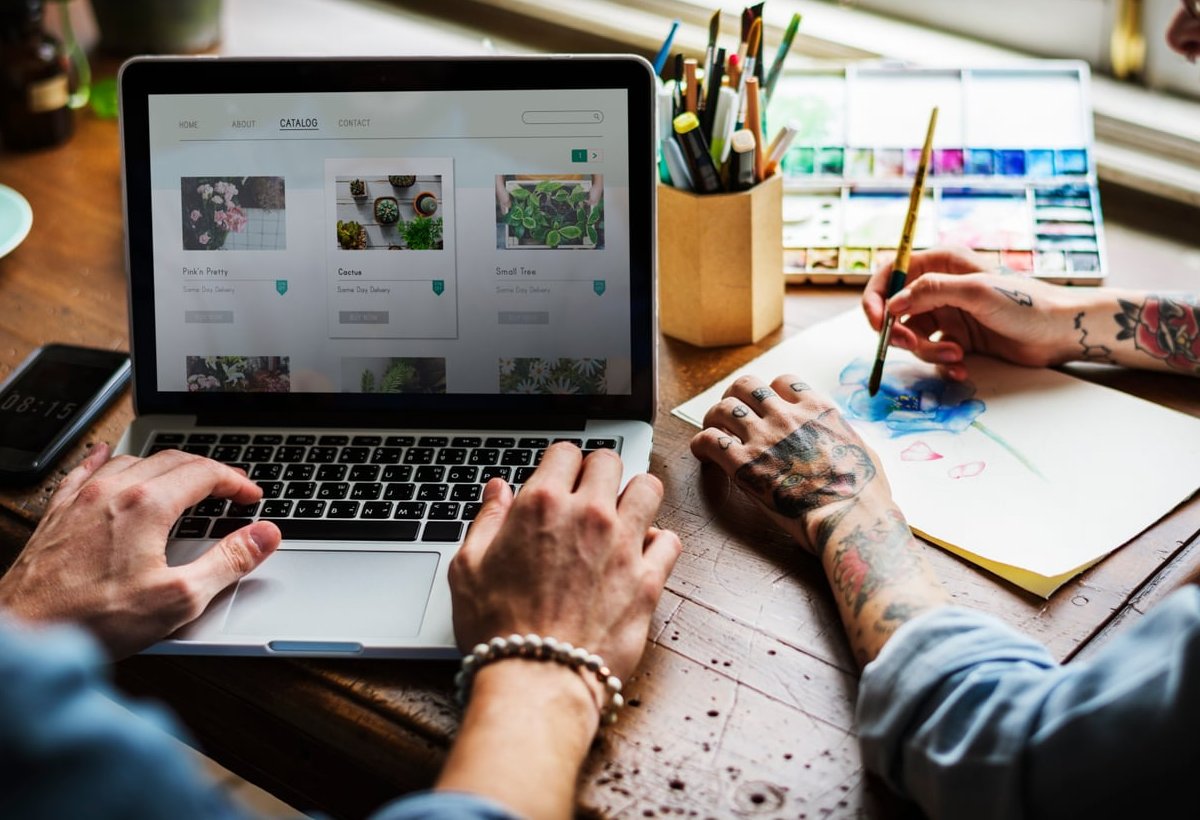 user testing website laptop